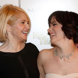 Parker Posey and Ellen Barkin at event of Happy Tears 2009