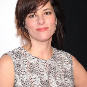 Parker Posey at event of Mes nusipirkom zoologijos soda (2011)