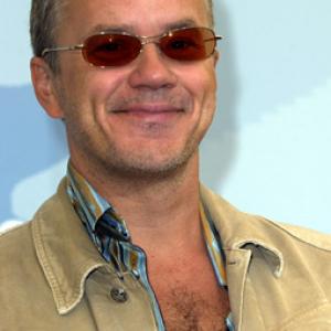 Tim Robbins at event of Code 46 (2003)