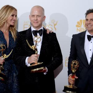 Julia Roberts, Ryan Murphy and Mark Ruffalo at event of The 66th Primetime Emmy Awards (2014)