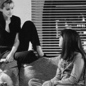 Still of Julia Roberts and Jena Malone in Stepmom 1998