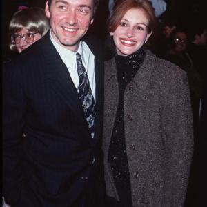 Julia Roberts and Kevin Spacey at event of Albino Alligator 1996