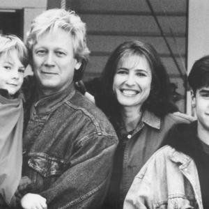 Still of Mimi Rogers, Bruce Davison, Jesse Bradford and Josh Wannamaker in Far from Home: The Adventures of Yellow Dog (1995)