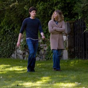 Still of Meg Ryan and Adam Brody in In the Land of Women 2007