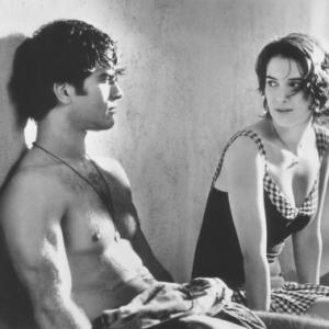 Still of Winona Ryder and Johnathon Schaech in How to Make an American Quilt 1995