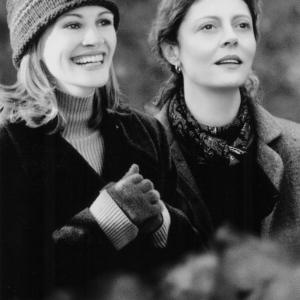 Still of Julia Roberts and Susan Sarandon in Stepmom 1998