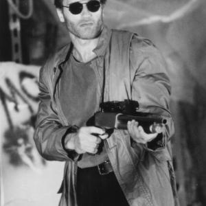 Still of Arnold Schwarzenegger in Kindergarten Cop (1990)