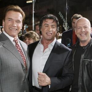 Arnold Schwarzenegger, Sylvester Stallone and Bruce Willis at event of Rocky Balboa (2006)