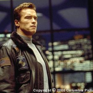 Arnold Schwarzenegger stars as Adam Gibson (photo credit: Rob McEwan)