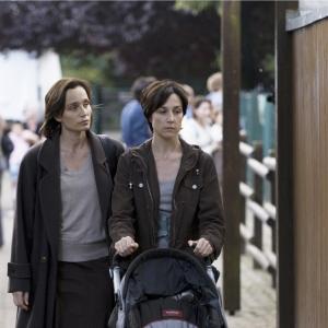 Still of Kristin Scott Thomas and Elsa Zylberstein in Il y a longtemps que je taime 2008