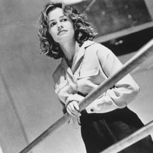 Still of Elisabeth Shue in Underneath 1995