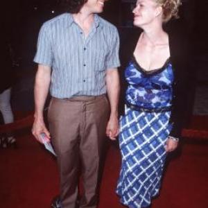 Elisabeth Shue and Davis Guggenheim at event of Out of Sight 1998