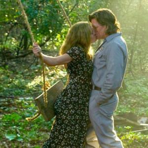 Still of Elisabeth Shue and Thomas Haden Church in Don McKay 2009