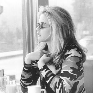Still of Alicia Silverstone in Excess Baggage 1997