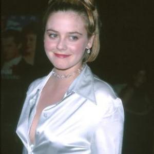 Alicia Silverstone at event of An Ideal Husband (1999)