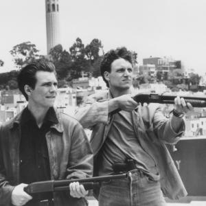 Still of Christian Slater and Tony Goldwyn in Kuffs (1992)