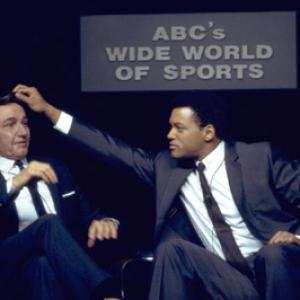 Still of Will Smith and Jon Voight in Ali (2001)