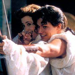 Still of Mira Sorvino and Jay Rodan in The Triumph of Love 2001