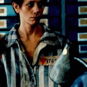 Still of Mira Sorvino in The Grey Zone 2001