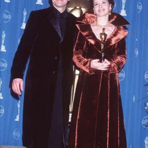Kevin Spacey and Juliette Binoche at event of The 69th Annual Academy Awards (1997)