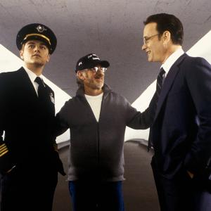 Leonardo DiCaprio, Tom Hanks and Steven Spielberg in Pagauk, jei gali (2002)