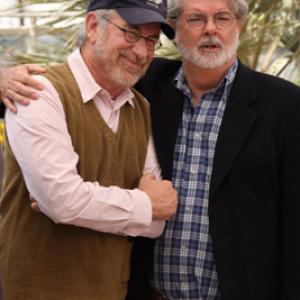George Lucas and Steven Spielberg at event of Indiana Dzounsas ir kristolo kaukoles karalyste (2008)