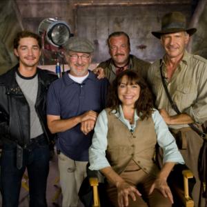 Harrison Ford, Steven Spielberg, Karen Allen, Shia LaBeouf and Ray Winstone in Indiana Dzounsas ir kristolo kaukoles karalyste (2008)