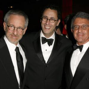 Steven Spielberg and Tony Kushner at event of The 78th Annual Academy Awards 2006
