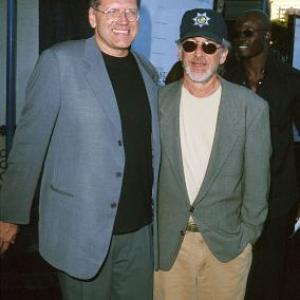 Steven Spielberg and Robert Zemeckis at event of What Lies Beneath 2000