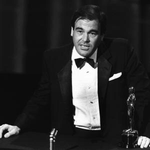 Oliver Stone at event of The 59th Annual Academy Awards (1987)