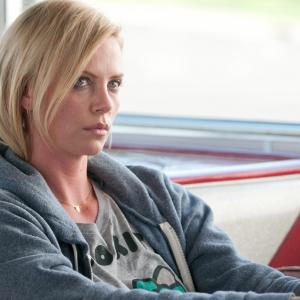 Still of Charlize Theron in Young Adult (2011)