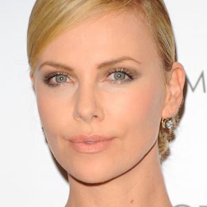 Charlize Theron at event of Young Adult (2011)