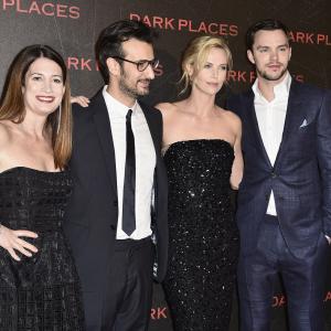 Charlize Theron, Nicholas Hoult, Gilles Paquet-Brenner and Gillian Flynn at event of Dark Places (2015)