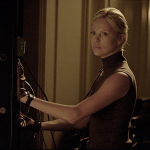 Still of Charlize Theron in The Italian Job (2003)