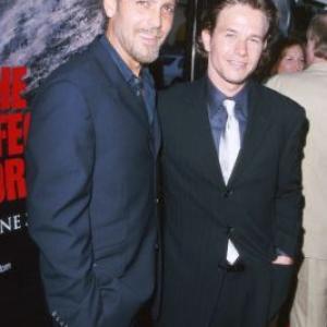 George Clooney and Mark Wahlberg at event of The Perfect Storm (2000)