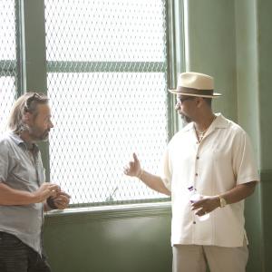 Denzel Washington and Baltasar Kormákur in 2 Ginklai (2013)