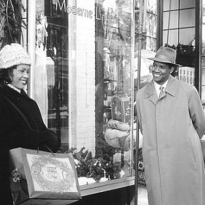 Still of Denzel Washington and Whitney Houston in The Preachers Wife 1996