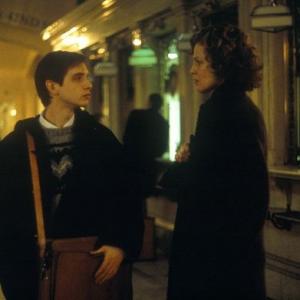 Still of Sigourney Weaver and Aaron Stanford in Tadpole (2000)