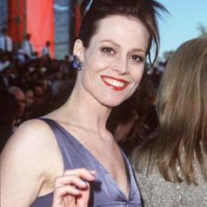 Sigourney Weaver at event of The 70th Annual Academy Awards 1998