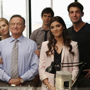 Still of Robin Williams, Hamish Linklater, James Wolk and Amanda Setton in The Crazy Ones (2013)