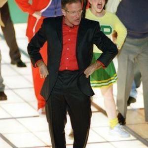 72nd Annual Academy Awards 032600 Robin Williams performs nominated song Blame Canada