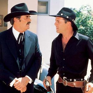 Still of Bruce Willis and James Garner in Sunset 1988