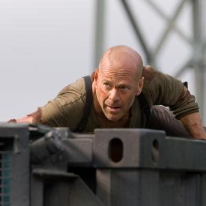 Still of Bruce Willis in Kietas riesutelis 4.0 (2007)