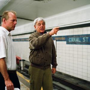 Still of Bruce Willis and Richard Donner in 16 kvartalu (2006)