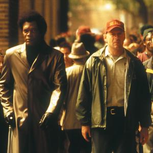 Still of Samuel L. Jackson and Bruce Willis in Unbreakable (2000)