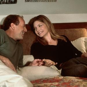Still of Michelle Pfeiffer and Bruce Willis in The Story of Us 1999