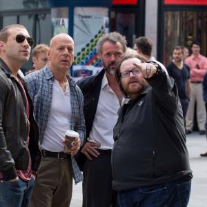 Still of Bruce Willis, Sebastian Koch, John Moore and Jai Courtney in Kietas riesutelis. Puiki diena mirti (2013)