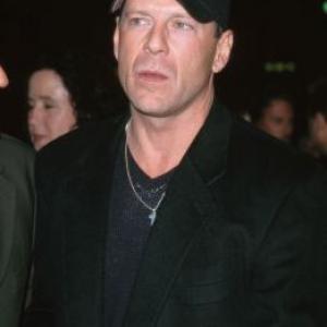 Bruce Willis at event of The Whole Nine Yards 2000