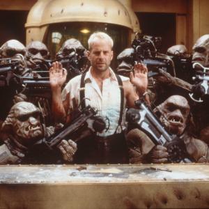 Still of Bruce Willis in Penktasis elementas 1997