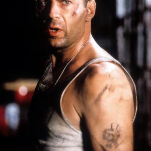 Still of Bruce Willis in Kietas riesutelis Kerstas su kaupu 1995